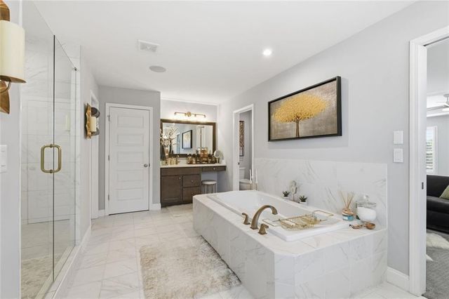 13 Clearwater Court, Hoschton, GA 30548