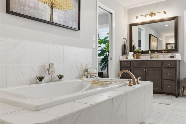 13 Clearwater Court, Hoschton, GA 30548