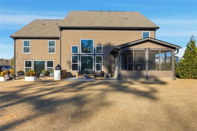 13 Clearwater Court, Hoschton, GA 30548