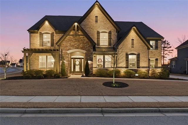 13 Clearwater Court, Hoschton, GA 30548