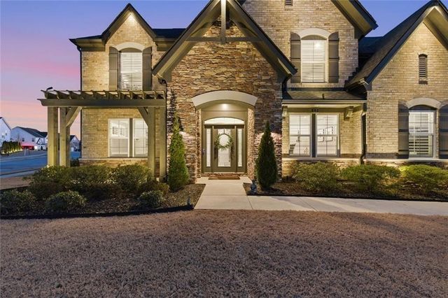 13 Clearwater Court, Hoschton, GA 30548