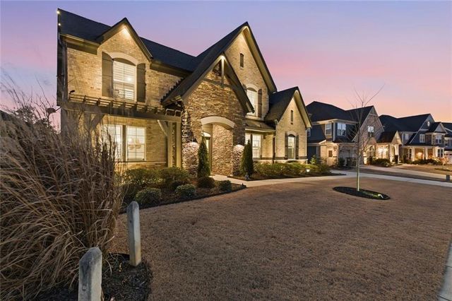 13 Clearwater Court, Hoschton, GA 30548