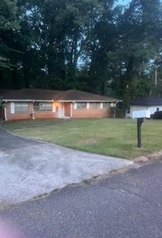 5527 Andrew SW Drive, Mableton, GA 30126