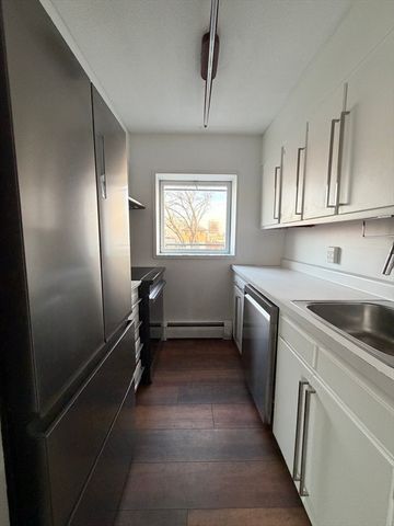 12 Inman St 43, Cambridge, MA 02139