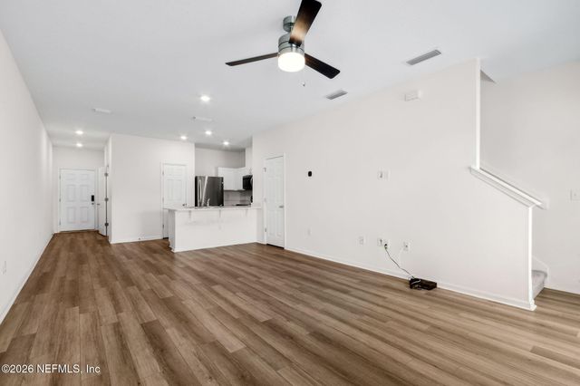 7810 MERCHANTS Way, Jacksonville, FL 32222