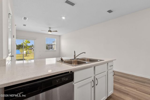 7810 MERCHANTS Way, Jacksonville, FL 32222