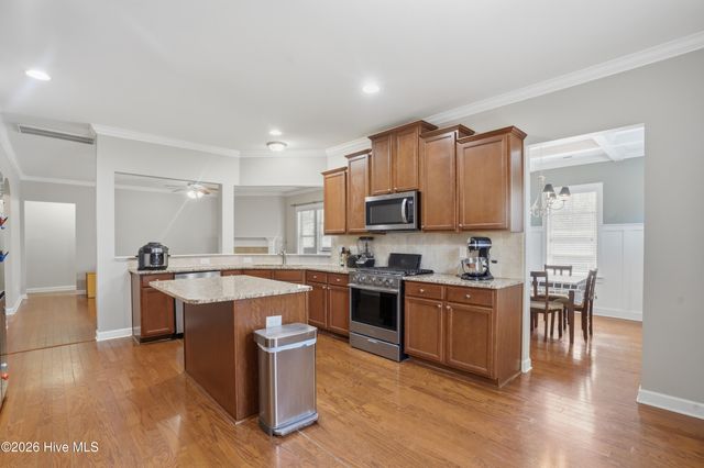 119 Little Bay Drive, Swansboro, NC 28584