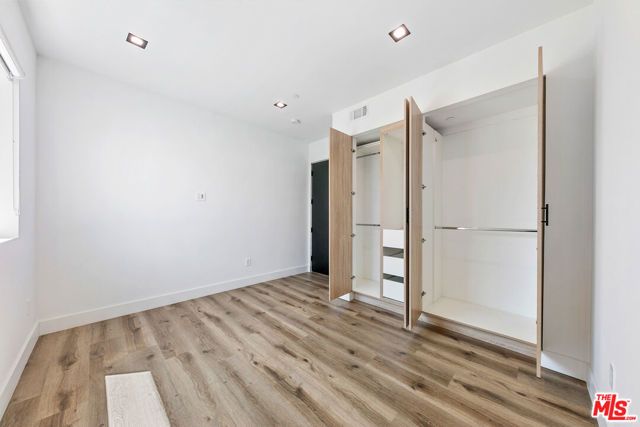 10842 Victory Boulevard 301, North Hollywood (los Angeles), CA 91606