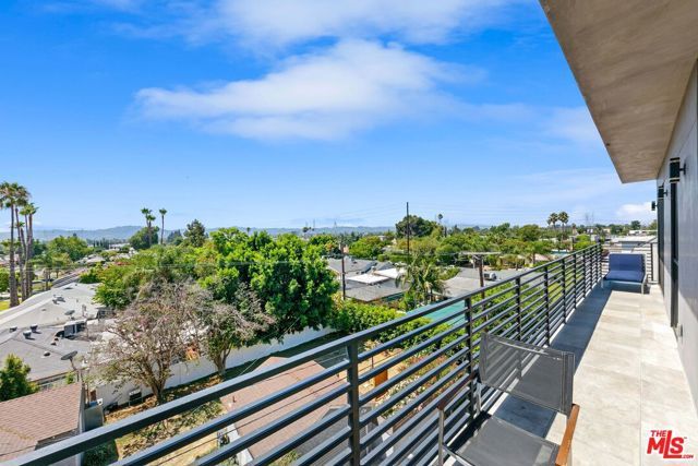 10842 Victory Boulevard 301, North Hollywood (los Angeles), CA 91606