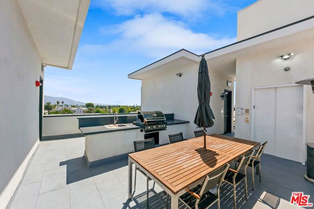 10842 Victory Boulevard 301, North Hollywood (los Angeles), CA 91606