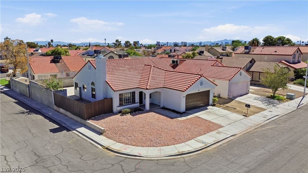 1013 Greystone Drive, Las Vegas, NV 89108 — photo 2