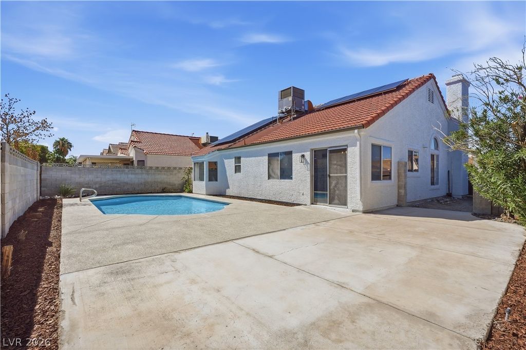 1013 Greystone Drive, Las Vegas, NV 89108 — photo 4