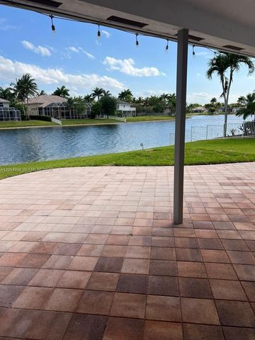 13840 NW 20th St, Pembroke Pines, FL 33028