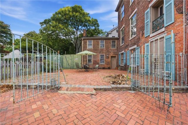 422 Crawford ST, Portsmouth, VA 23704