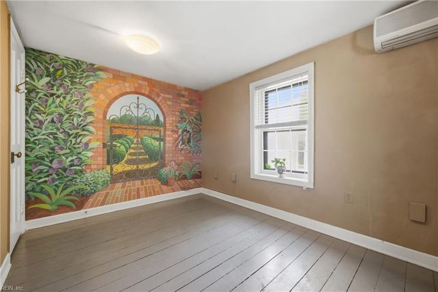422 Crawford ST, Portsmouth, VA 23704