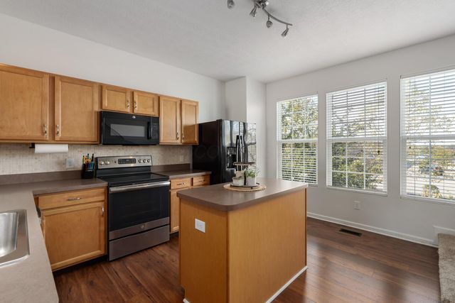 5424 Holly River Avenue, Dublin, OH 43016