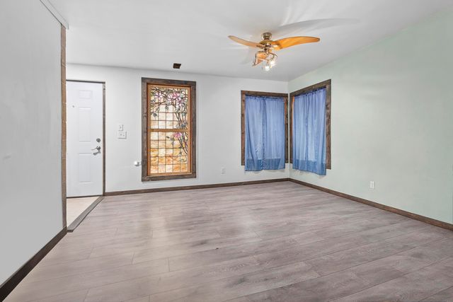 641 N 200 E, Valparaiso, IN 46383