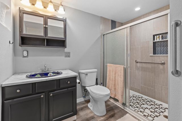 641 N 200 E, Valparaiso, IN 46383