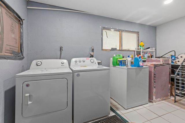 641 N 200 E, Valparaiso, IN 46383