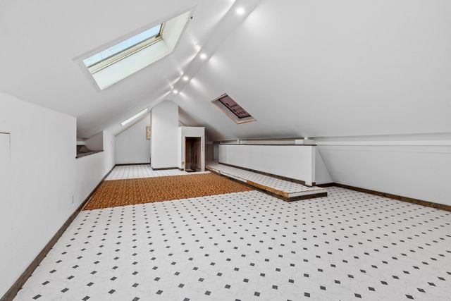 641 N 200 E, Valparaiso, IN 46383