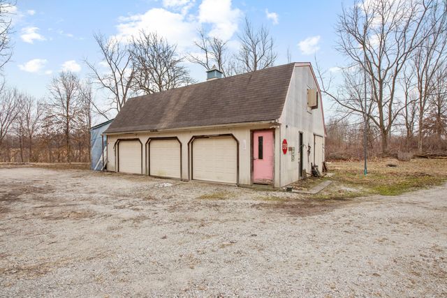 641 N 200 E, Valparaiso, IN 46383