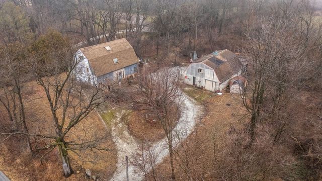 641 N 200 E, Valparaiso, IN 46383