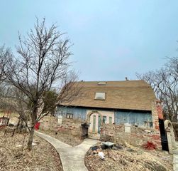 641 N 200 E, Valparaiso, IN 46383