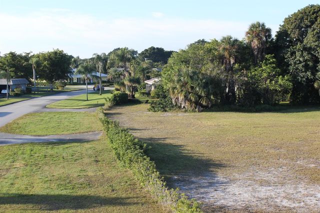 331 Orange Tree Drive, Atlantis, FL 33462