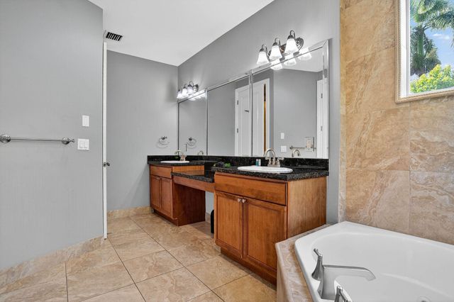 1705 NE 11th Street, Fort Lauderdale, FL 33304