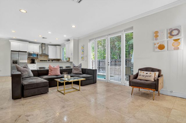1705 NE 11th Street, Fort Lauderdale, FL 33304