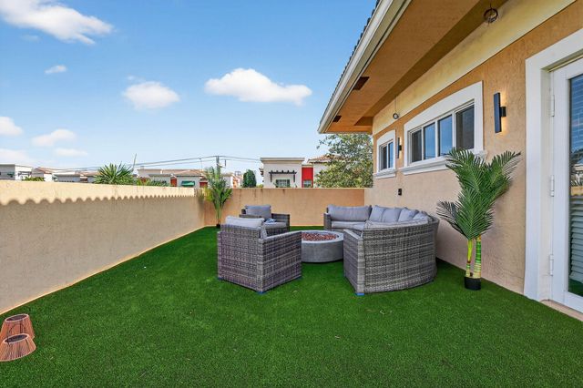 1705 NE 11th Street, Fort Lauderdale, FL 33304