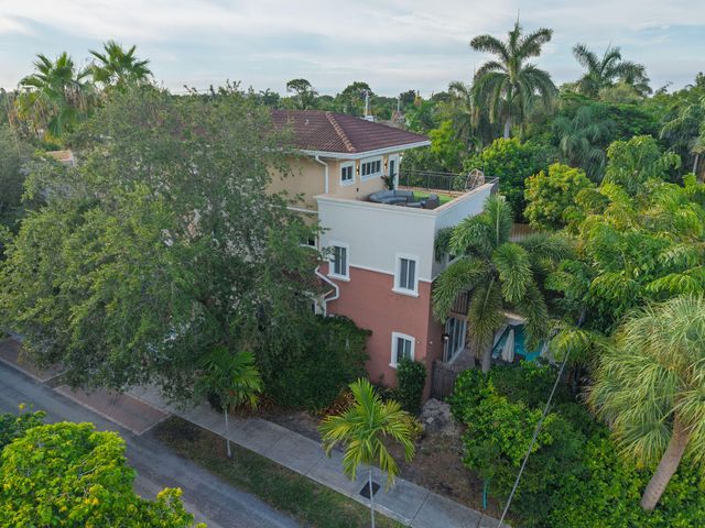 1705 NE 11th Street, Fort Lauderdale, FL 33304