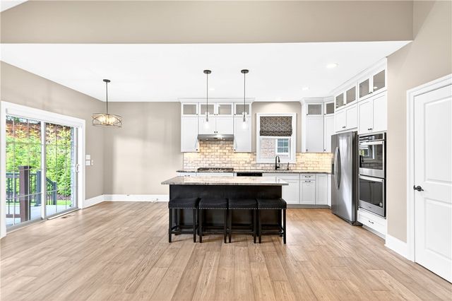 219 Lucca Ln, Upper St Clair, PA 15241