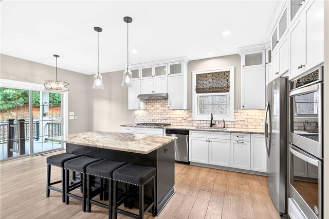 219 Lucca Ln, Upper St Clair, PA 15241