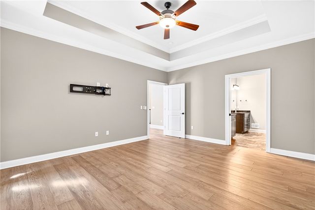 219 Lucca Ln, Upper St Clair, PA 15241