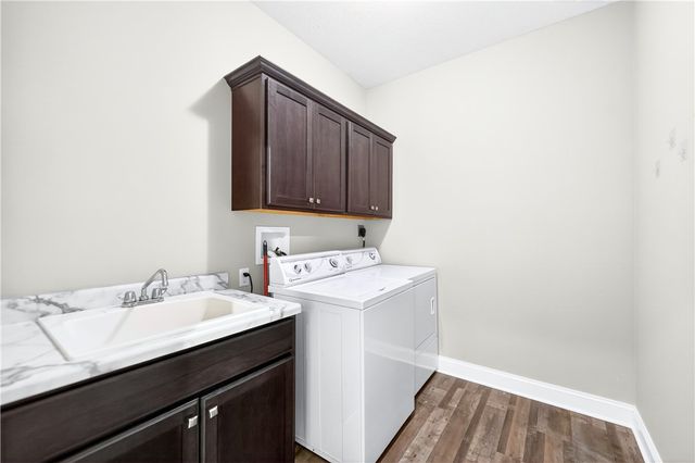 219 Lucca Ln, Upper St Clair, PA 15241