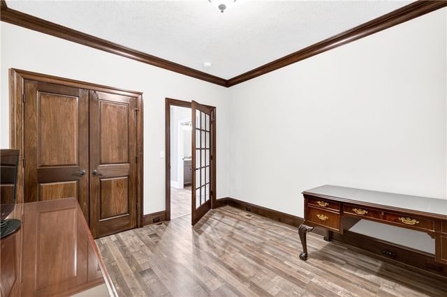 219 Lucca Ln, Upper St Clair, PA 15241