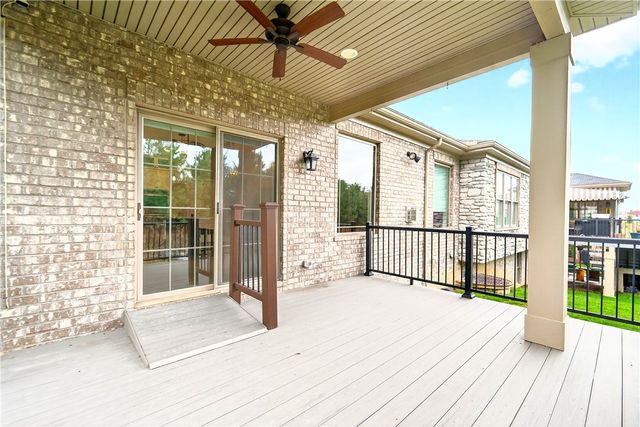 219 Lucca Ln, Upper St Clair, PA 15241