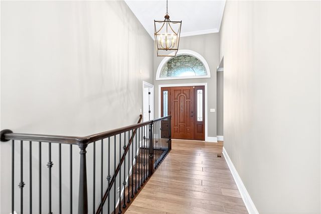 219 Lucca Ln, Upper St Clair, PA 15241