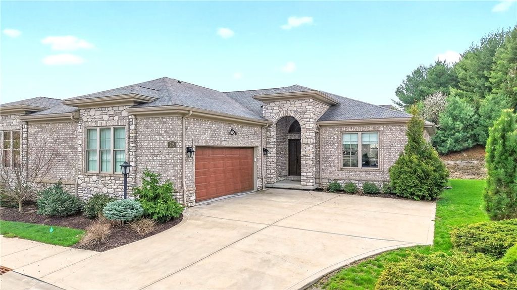 219 Lucca Ln, Upper St Clair, PA 15241