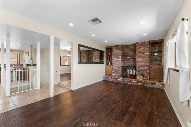 1055 lakeview Drive, Palmdale, CA 93551