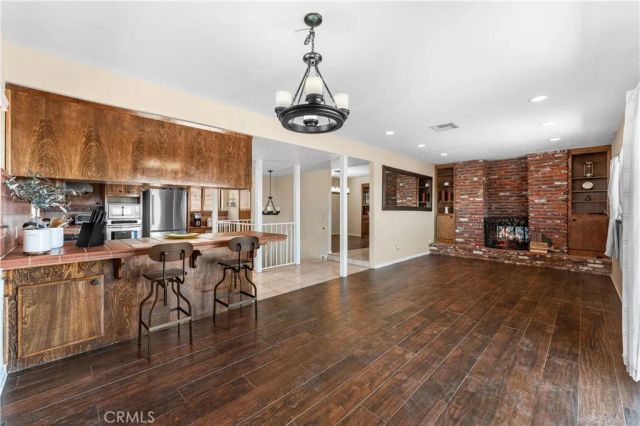 1055 lakeview Drive, Palmdale, CA 93551