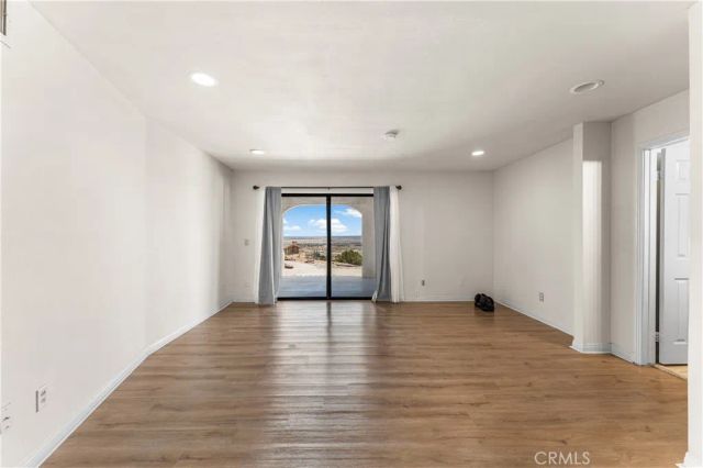 1055 lakeview Drive, Palmdale, CA 93551