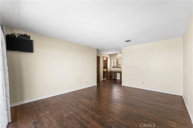 1055 lakeview Drive, Palmdale, CA 93551