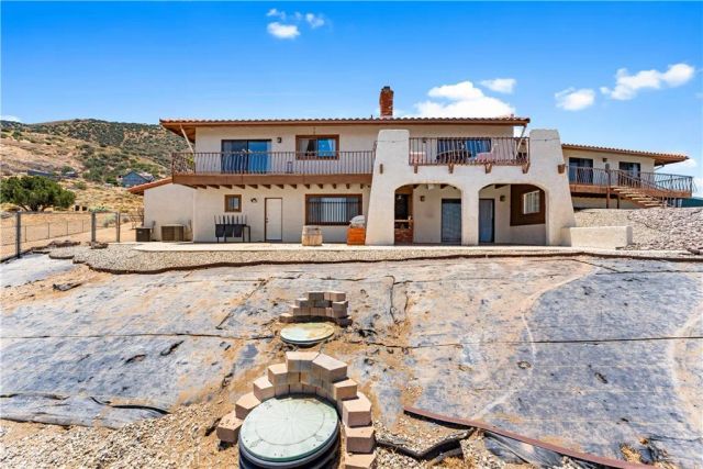 1055 lakeview Drive, Palmdale, CA 93551