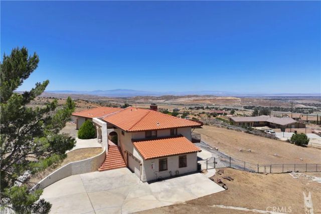 1055 lakeview Drive, Palmdale, CA 93551