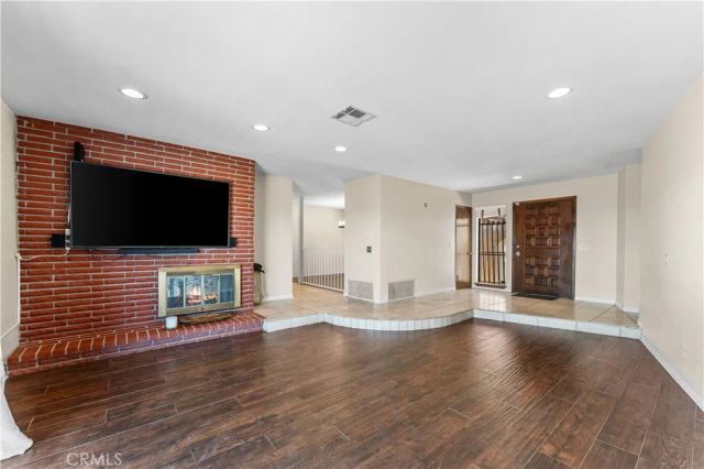 1055 lakeview Drive, Palmdale, CA 93551