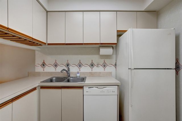 2121 S Ocean Blvd Apt 805, Pompano Beach, FL 33062