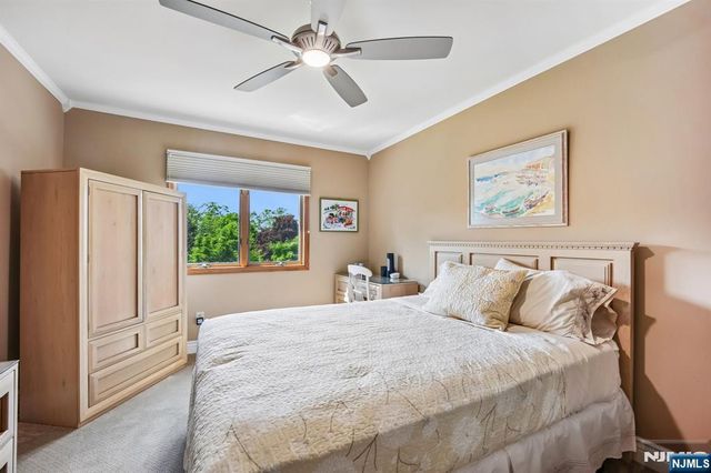 17 Stonewall Drive, Livingston, NJ 07039