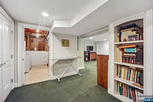 17 Stonewall Drive, Livingston, NJ 07039